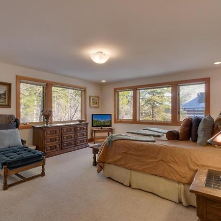 Creek Side- 4 Primary Suites, Hot Tub, Shuttle To Slopes, Pet Friendly Olympic Valley  Exterior photo