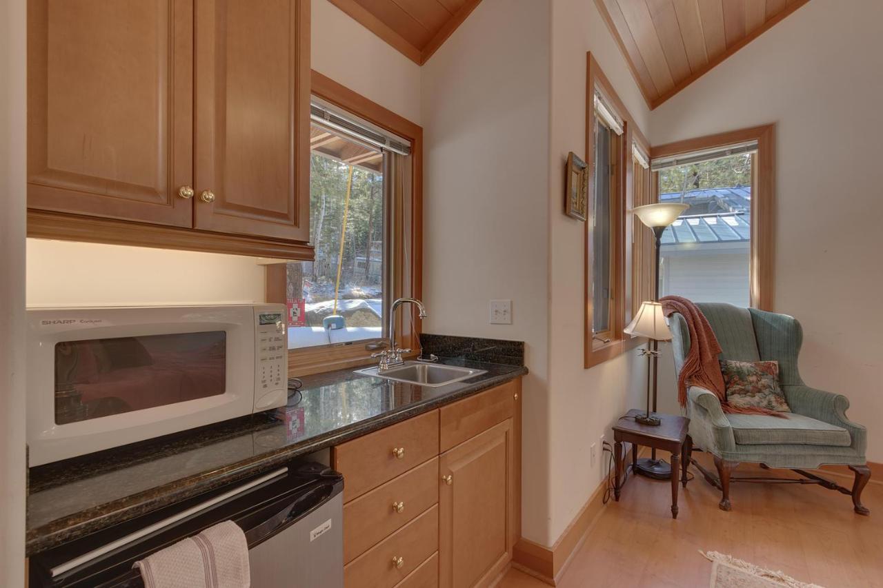 Creek Side- 4 Primary Suites, Hot Tub, Shuttle To Slopes, Pet Friendly Olympic Valley  Exterior photo