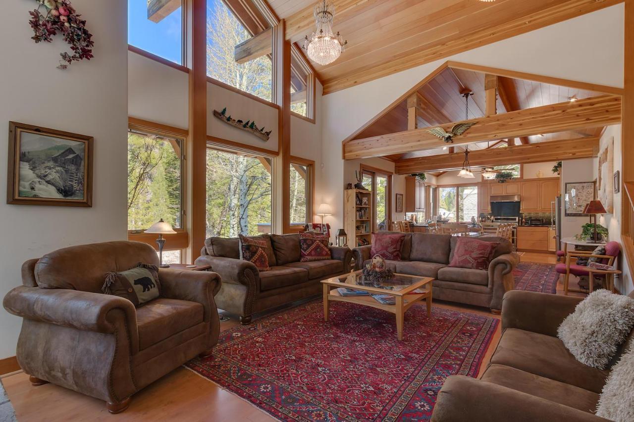 Creek Side- 4 Primary Suites, Hot Tub, Shuttle To Slopes, Pet Friendly Olympic Valley  Exterior photo